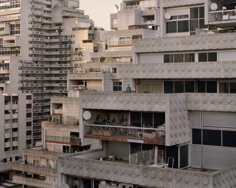 Laurent Kronental, José, 89, Les Damiers, Courbevoie, 2012. Dalla serie Souvenir d’un Futur