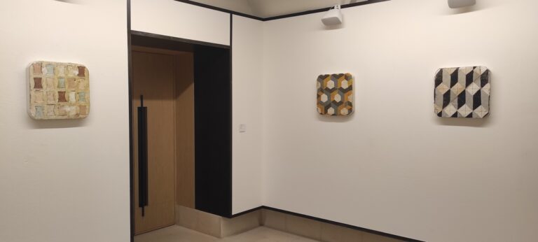 Mirco Marchelli, Voci in capitolo, installation view at Fondazione Biscozzi | Rimbaud, Lecce, 2023. Foto Salvatore Sava, courtesy Fondazione Biscozzi | Rimbaud