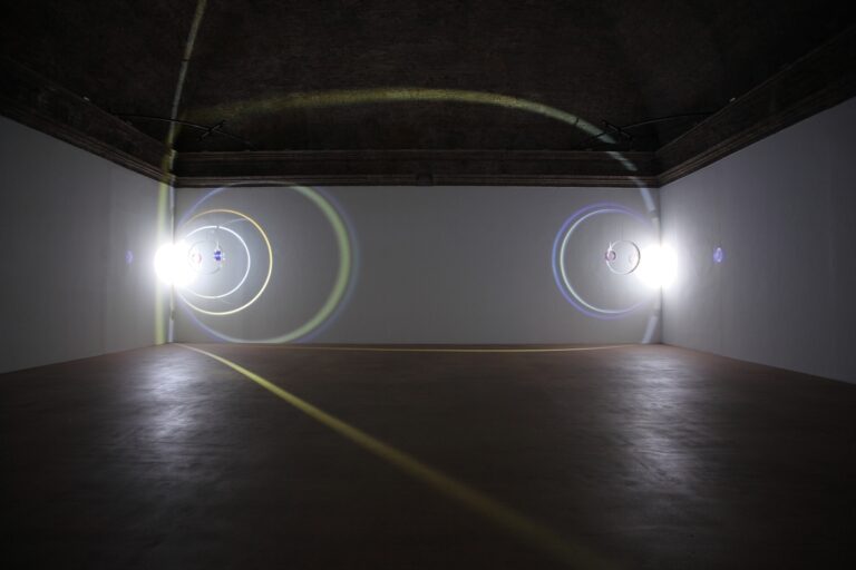 Olafur Eliasson, The sun has no money, 2008. Castello di Rivoli Museo d'Arte Contemporanea, Rivoli Torino in comodato da Fondazione per l'Arte Moderna e Contemporanea CRT