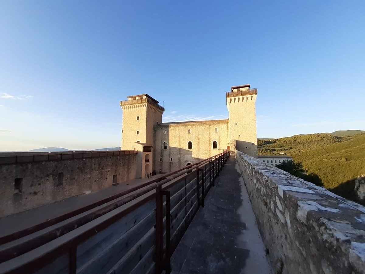 Rocca Albornoz, Spoleto dal Ponte delle Torri