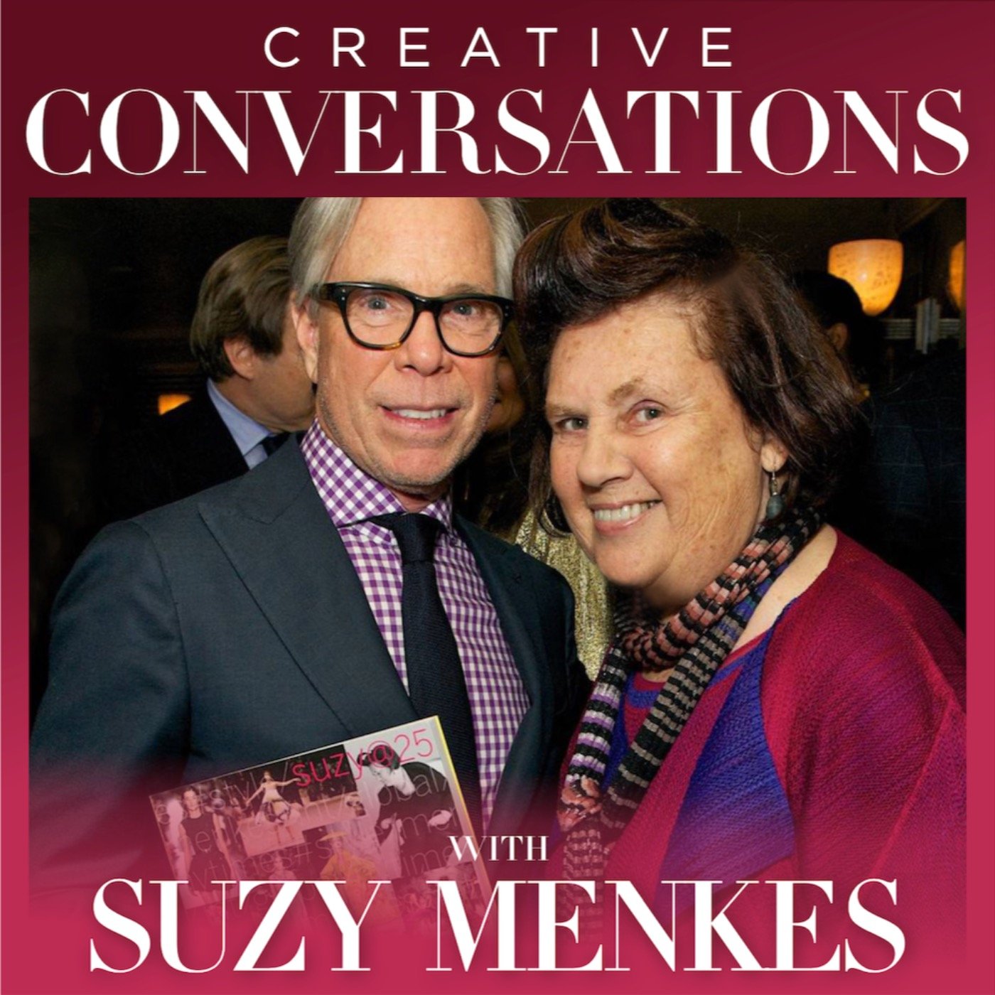Suzy Menkes sulla copertina del suo stesso podcast con Tommy Hilfiger