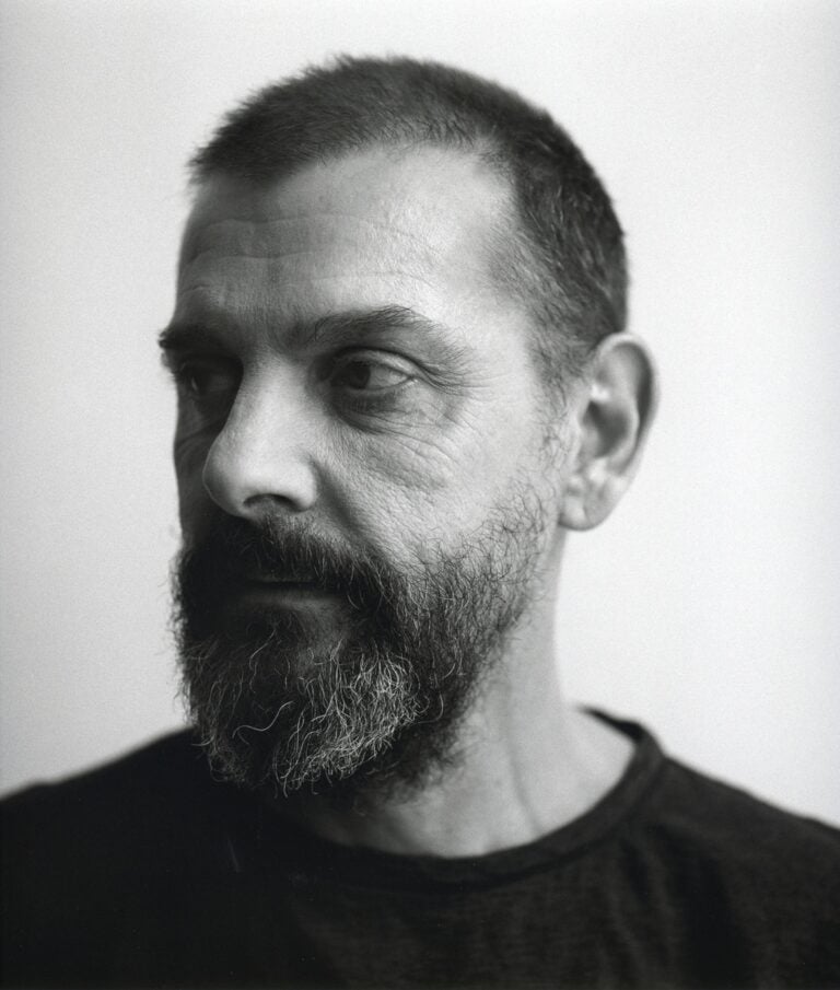 Ugo Rondinone, portrait by Brigitte Lacombe