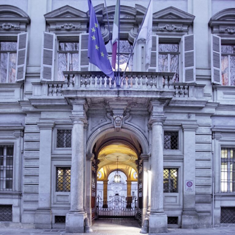 Palazzo Birago di Borgaro, sede istituzionale della Camera di commercio di Torino, ed Ë situato in via Carlo Alberto 16, nel centro della città