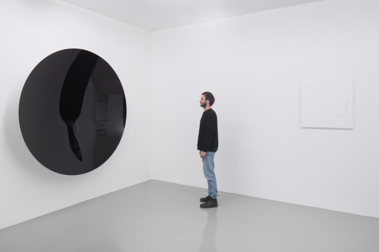 Anish Kapoor and Giulio Paolini, installation view at Galleria Massimo Minini, Brescia. Courtesy the artists and Galleria Massimo Minini. Photo Petrò Gilberti