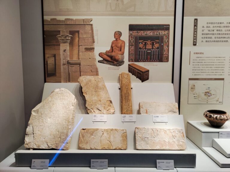 Civiltà dei Grandi Fiumi, Selezione di reperti egizi di natura architettonica provenienti dal Museo Egizio di Torino
