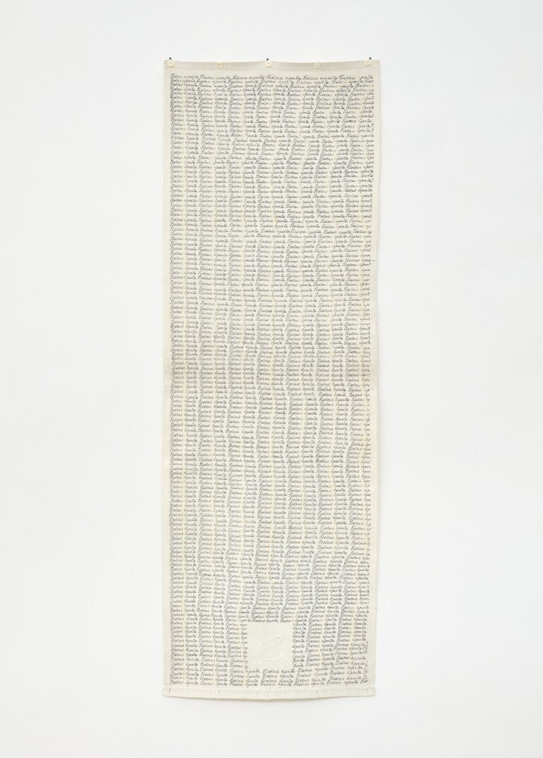 Federa aperta (Serie SCRITTURE), 1960s, lettering in black and gold leaf and embroidered LR initials in white at bottom. Foto di Carlo Favero