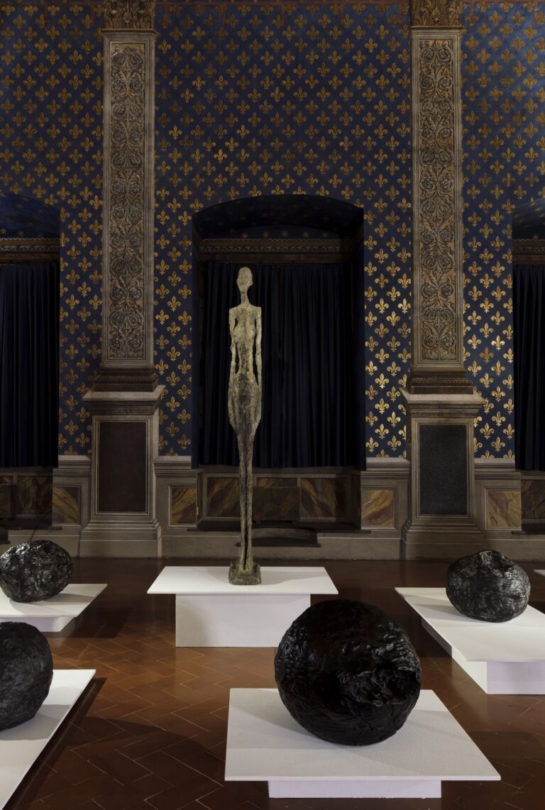 Giacometti/Fontana. La ricerca dell'assoluto. Installation view at Museo di Palazzo Vecchio, Firenze, 2023