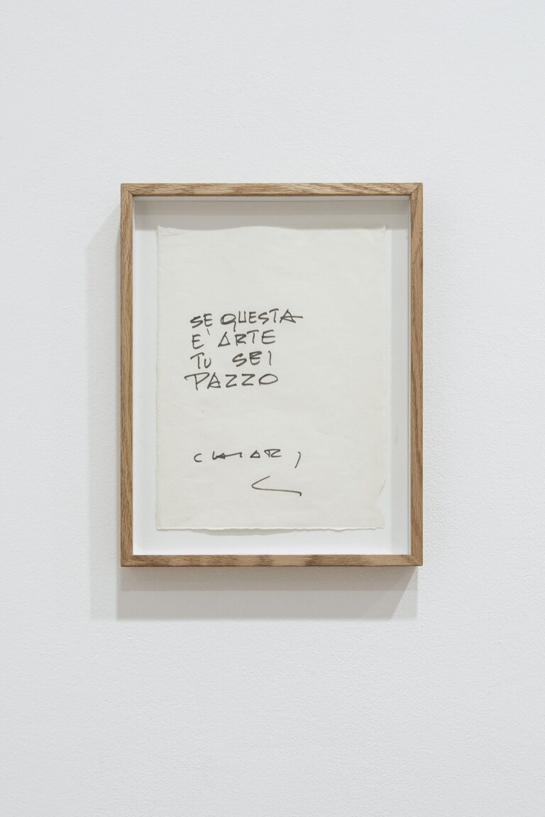 Giuseppe Chiari, Se questa è arte..., 1999, pennarello su carta, cm 27x29, Courtesy Viasaterna e Frittelli Arte Contemporanea. Photocredits Carola Merello