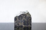 Greta Schödl, Grigio La Spezia, 2022, inchiostro e foglia d'oro su marmo grigio Portoro