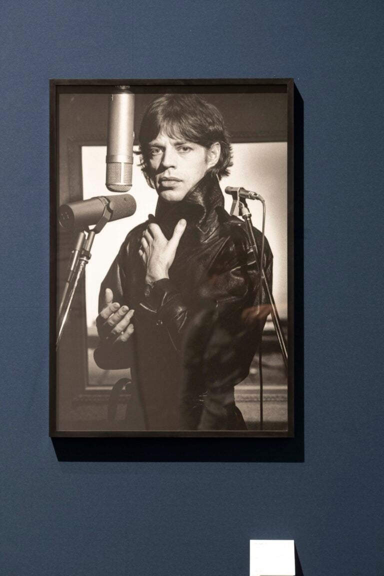 Helmut Newton, Mick Jagger. Paris, 1977. Foto di Luca Zanon © Helmut Newton Foundation