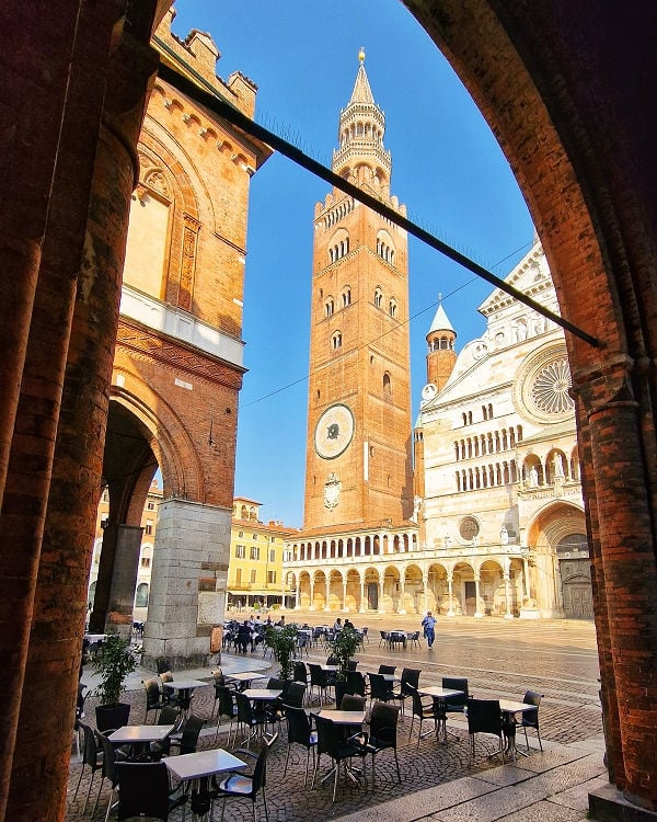 La Cattedrale di Cremona con il Torrazzo