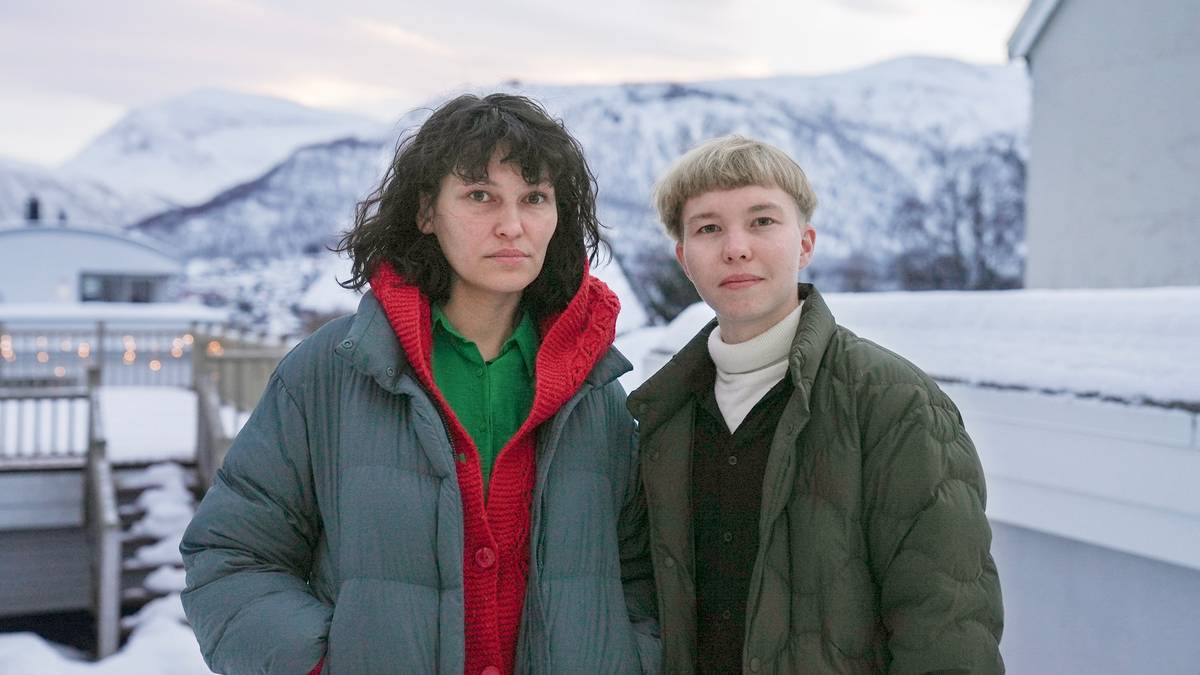 L’artista russo Prokhor Gusev, a destra, e la moglie Gulnara Iskakova. Ph: Knut Anders Finnset