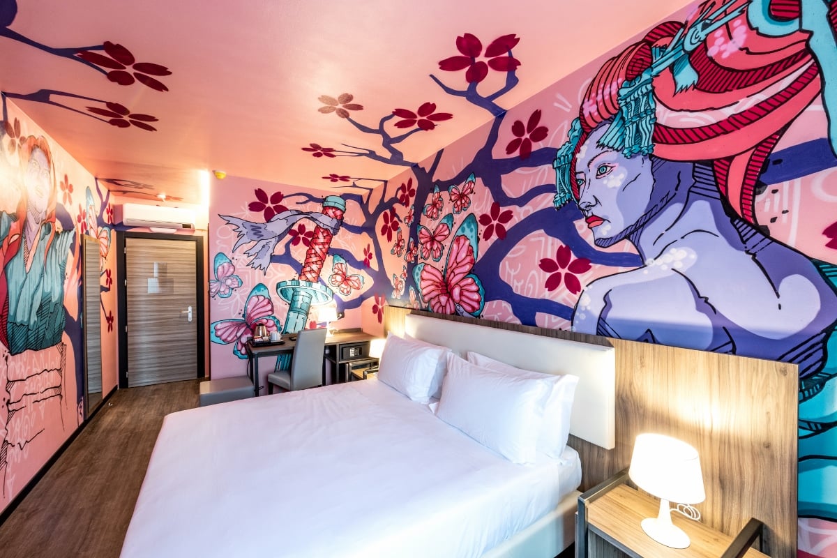 Muraless Art Hotel 