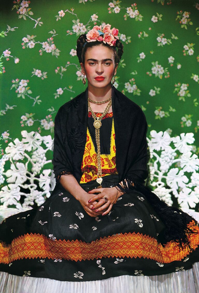 Nickolas Muray Frida Kahlo on Bench #5, 1939, The Jacques and Natasha Gelman Collection of 20th Century Mexican Art and the Vergel Foundation © Nickolas Muray Photo Archives
