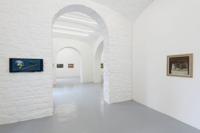 Paura della pittura, installation view at Monitor Gallery, Roma, 2023. Courtesy gli artisti e Monitor Roma, Lisbona, Pereto. Photo Giorgio Benni