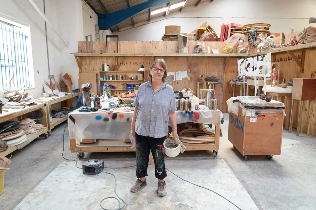 La grande scultrice britannica Phyllida Barlow è morta all’età di 78 anni