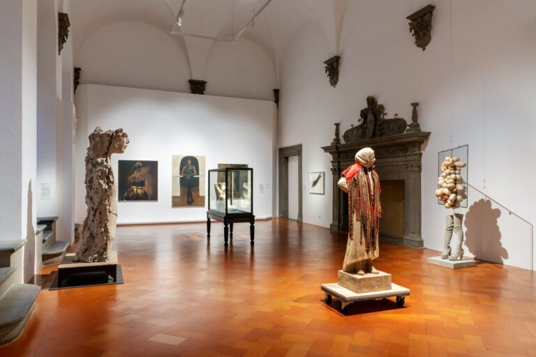 Reaching for the Stars. Da Maurizio Cattelan a Lynette Yiadom Boakye, installation view a Palazzo Strozzi, Firenze ©Ela Bialkowska, OKNO studio