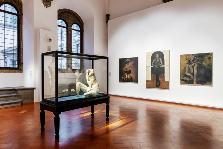 Reaching for the Stars. Da Maurizio Cattelan a Lynette Yiadom Boakye, installation view a Palazzo Strozzi, Firenze ©Ela Bialkowska, OKNO studio