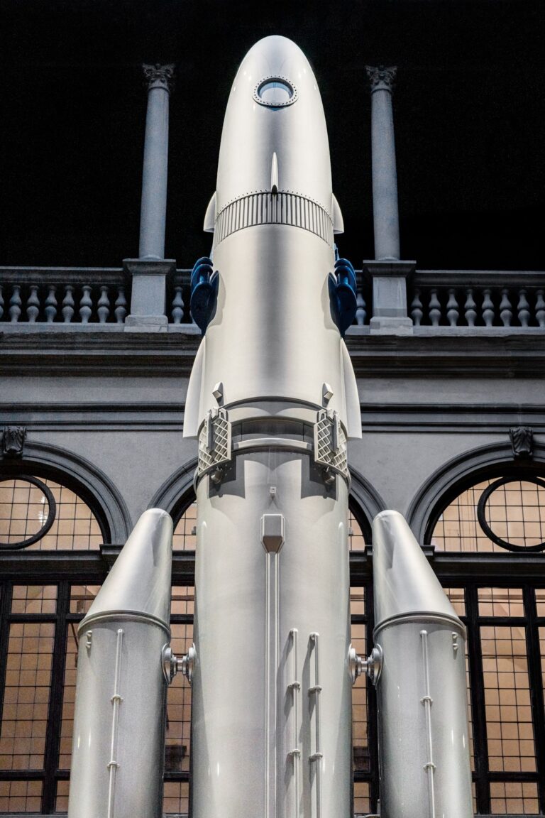 Reaching for the Stars. Da Maurizio Cattelan a Lynette Yiadom Boakye, installation view a Palazzo Strozzi, Firenze ©Ela Bialkowska, OKNO studio