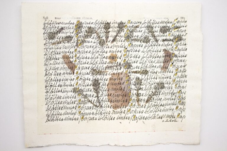 Senza titolo (Serie SCRITTURE), 1980s. Antique book page, rice paper, black India ink, gold leaf, dettaglio