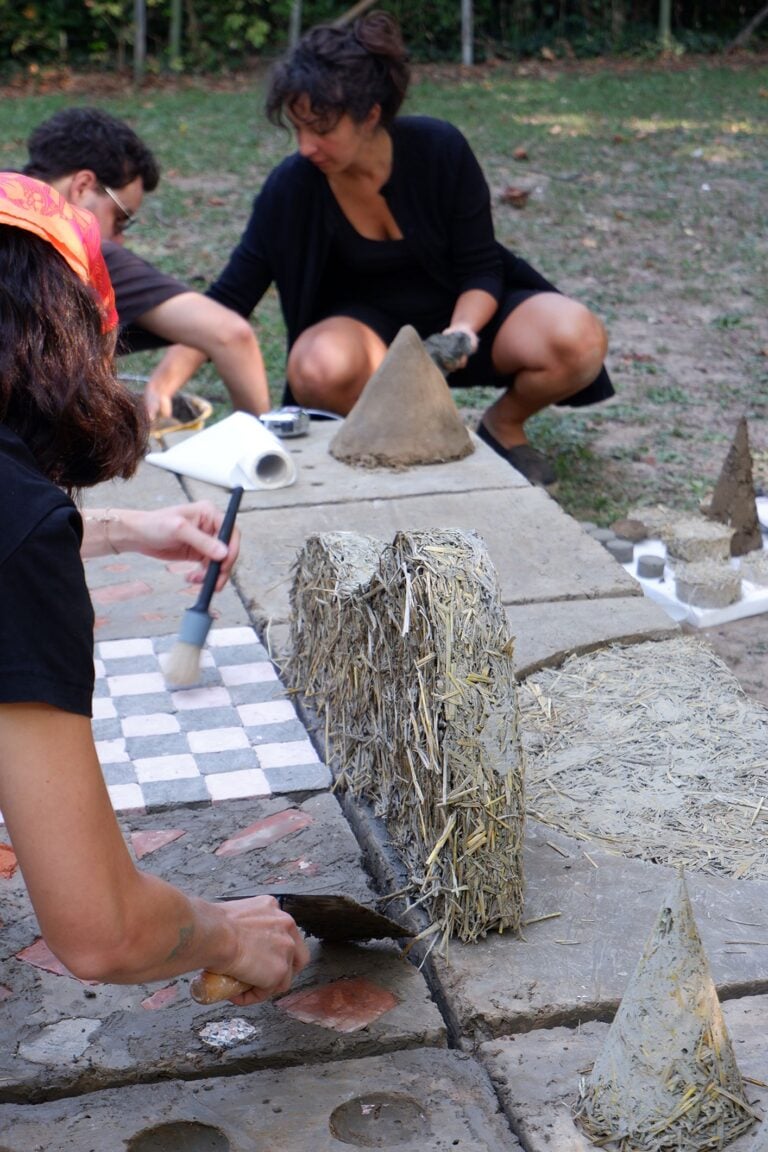 Workshop with students at Ca del Biondo (Cremona). Photos by Studio Ossidiana