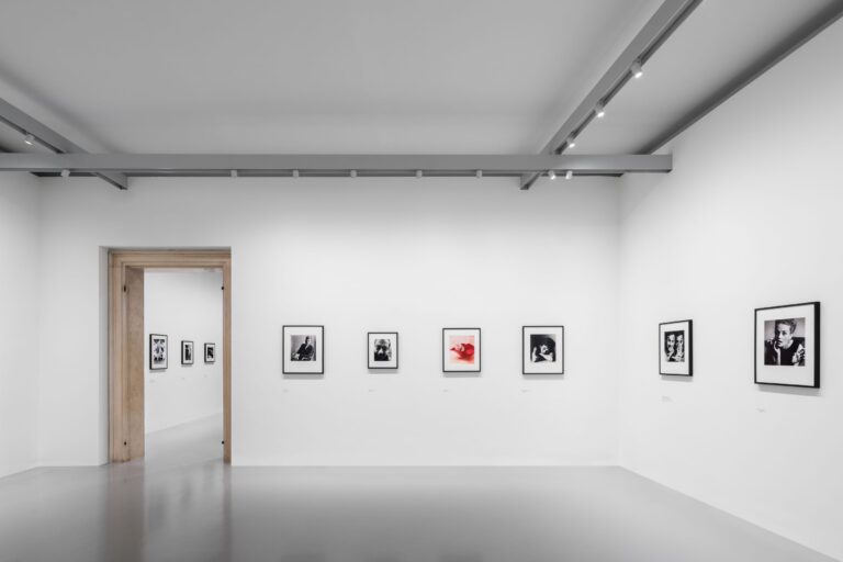 © Condé Nast. Installation view, CHRONORAMA. Photographic Treasures of the 20th Century at Palazzo Grassi, Pinault Collection, 2023. Ph. Marco Cappelletti © Palazzo Grassi