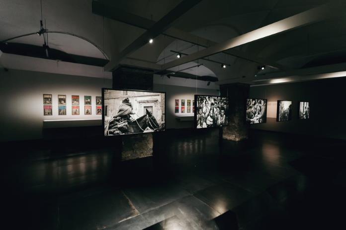  Letizia Battaglia a Palazzo Ducale, Genova, foto H2bstudio