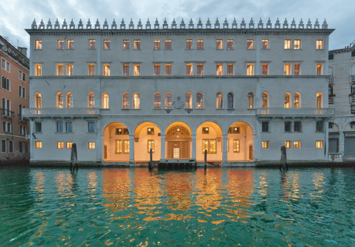 Facciata Fondaco dei Tedeschi, Venezia