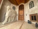 Il Lamassu assiro, all’ingresso del Basrah Museum. Courtesy Basrah Museum