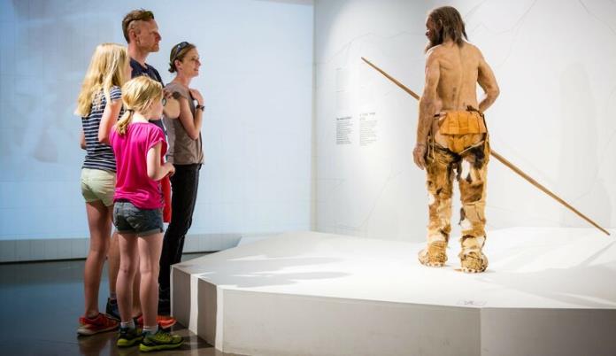 B. Archaeologie museum, Bozen