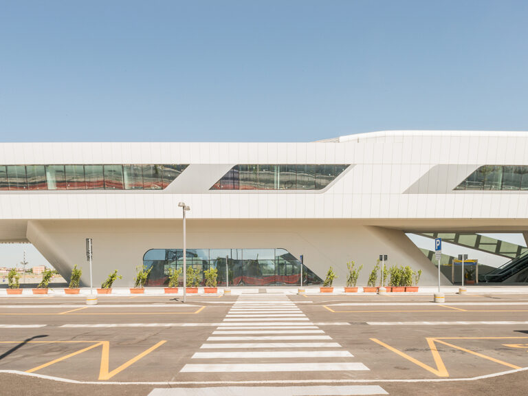 Stazione Afragola. Foto Mario Ferrara