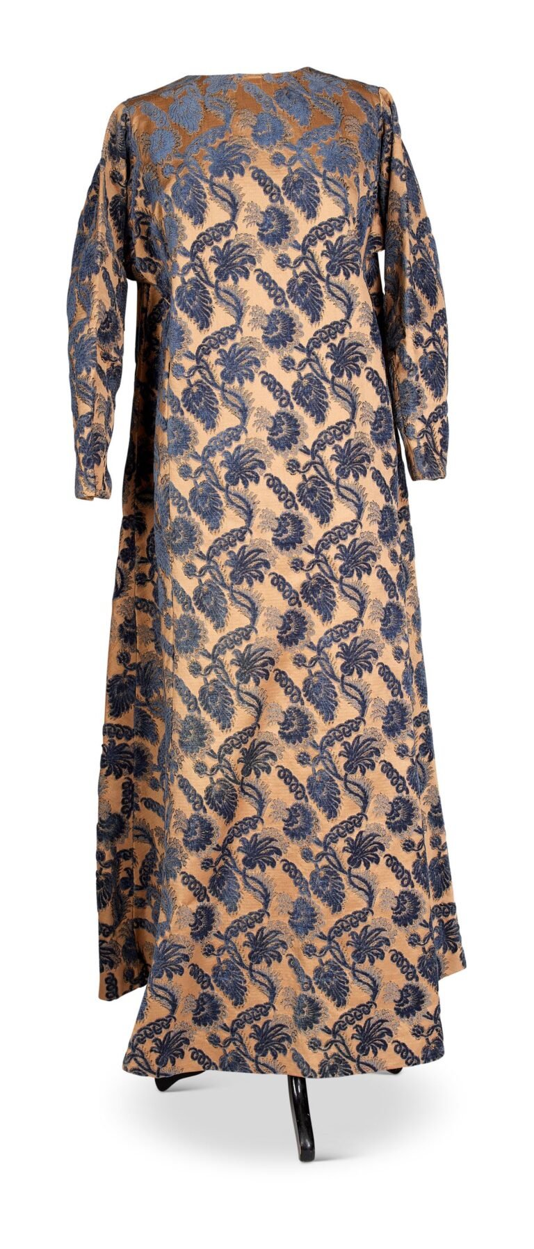 Edith Sitwell gown. Photo Dreweatts