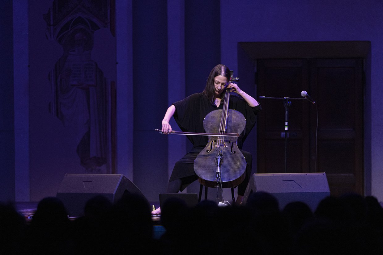 Julia Kent in Sala Vanni per Tradizione in Movimento, Associazione Musicus Concentus