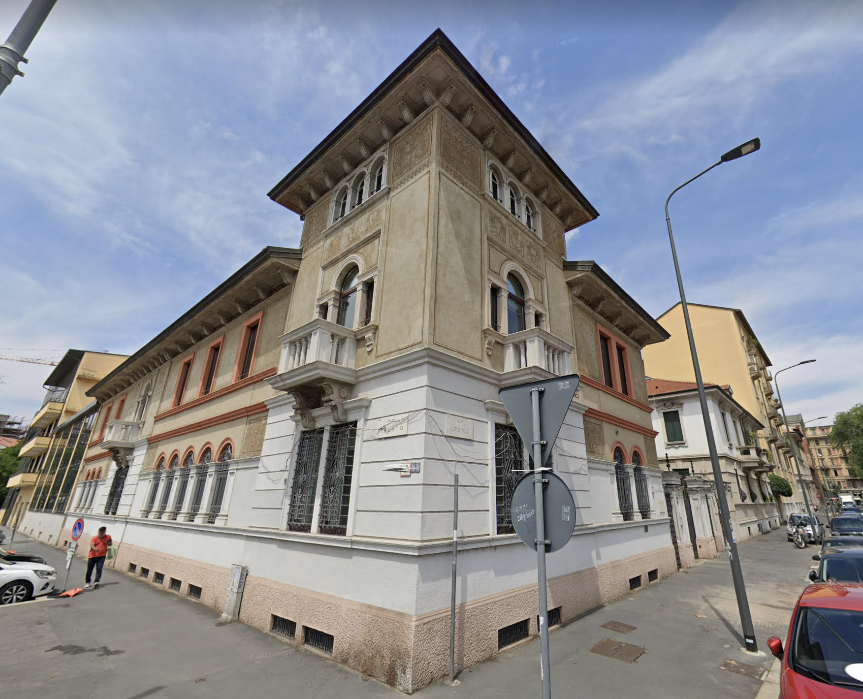 La palazzina di Via Crema a Milano