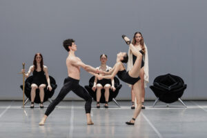 L’arte contemporanea, la danza e il design insieme sul palco del Teatro alla Scala