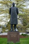 © Photo Dario Bragaglia, Germania, Villa Hügel. La statua dedicata a Friedrich Alfred Krupp nel parco della villa