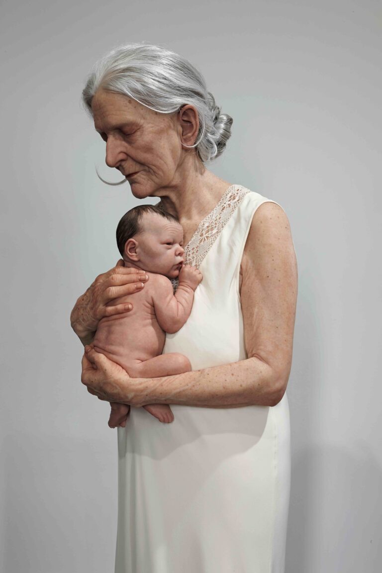 Sam Jinks, Woman and Child, 2010, Tecnica mista. Edizione di 3, 145x40x40 cm, Collezione dell'artista. Image Courtesy: l’artista e Sullivan+Strumpf, Sydney