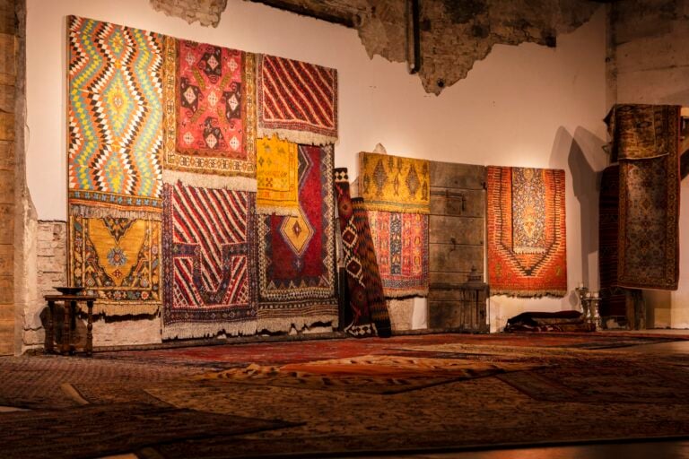 Aldo Mondino, Souk Mondano, installation view at NP ArtLab, Padova, 2023. Foto © Giacomo Santini, Courtesy NP ArtLab e Cuba studio