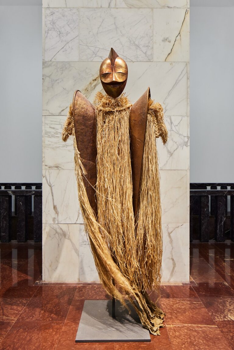 Arnaldo Pomodoro, Costume di Didone, exhibition view at Palazzo della Civiltà Italiana, Roma, 2023