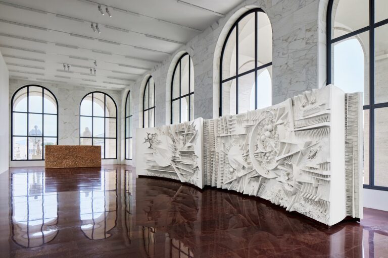 Arnaldo Pomodoro, Movimento in piena aria e nel profondo, exhibition view at Palazzo della Civiltà Italiana, Roma, 2023