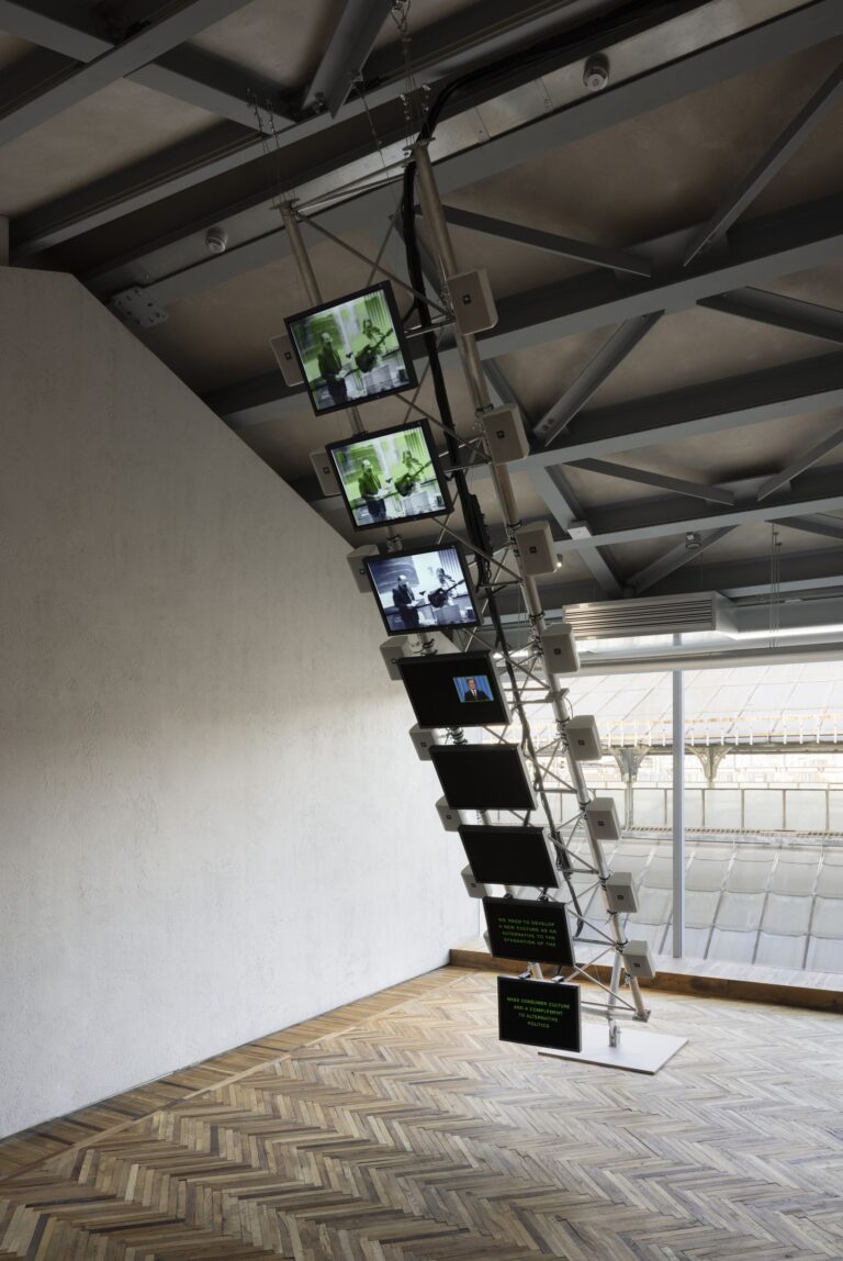 Dara Birnbaum, installation view at Osservatorio Fondazione Prada, Milano. Photo Andrea Rossetti. Courtesy Fondazione Prada