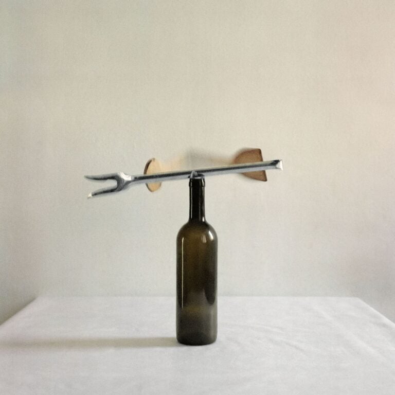 Eva Frapiccini, Untitled (dalla serie Forget Fullness), 2023. Courtesy l'artista e Galleria Peola Simondi