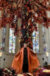 Joana Vasconcelos, Tree of Life, installation view at Saint Chapelle, Vincennes, 2023