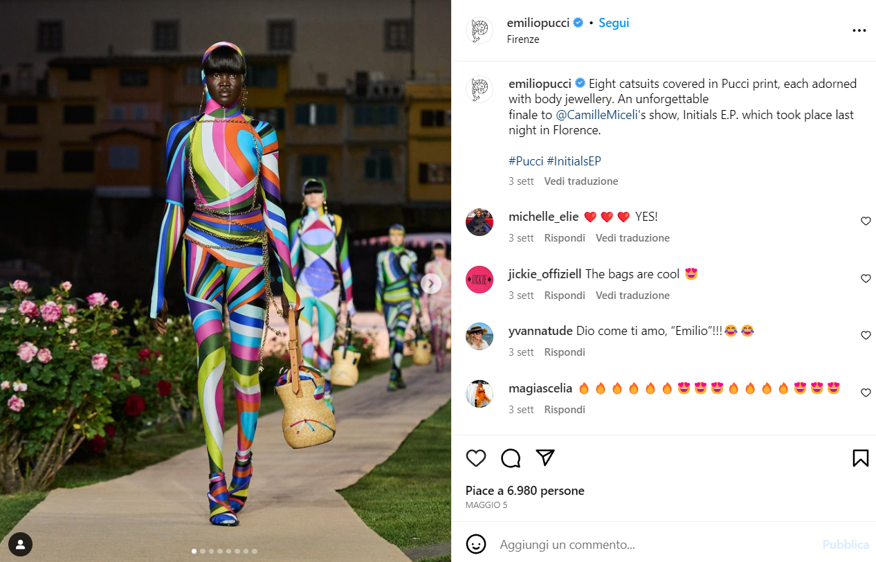 La sfilata di Emilio Pucci di fronte a Ponte Vecchio, Firenze, 2023 (via @emiliopucci su Instagram)