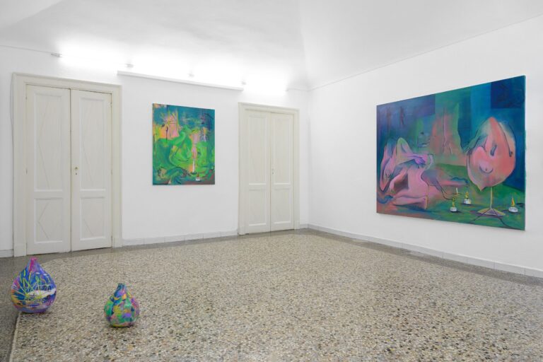 Lauren Wy, The Vagabond and the Lovers, installation view at Société Interludio, Cambiano, Torino, 2023. Photo Stefano Mattea