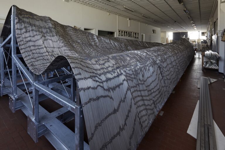 Matteo Berra, "Fold" per Art Building, Milano, working progress - Ph. Bart Herreman