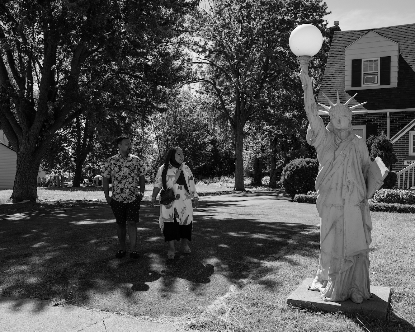 Xyza Cruz Bacani, Liberty” dalla serie We Are Like Air: NYC 2022, una delle opere in mostra nella nuova triennale di fotografia al Museum of the City of New York. Courtesy: the artist