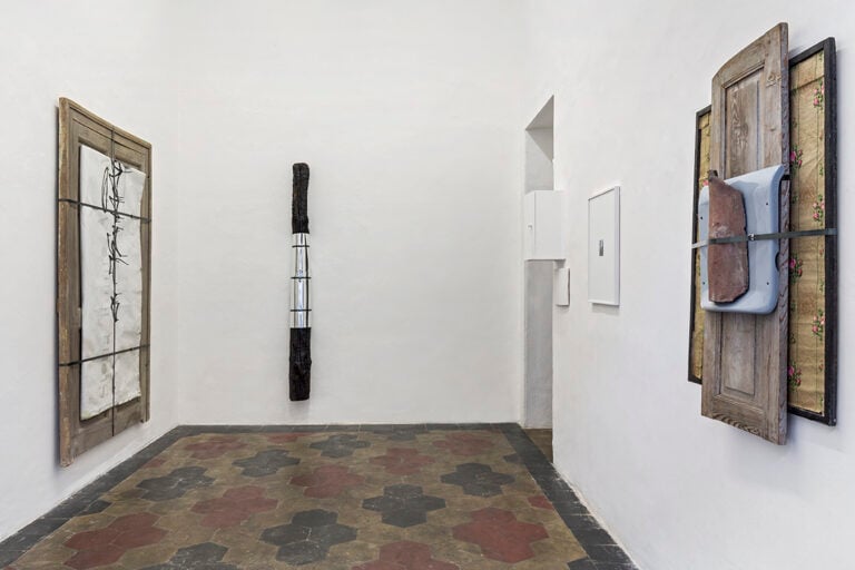 Andreas Fogarasi, 1978, installation view at Quartz, Torino, 2023