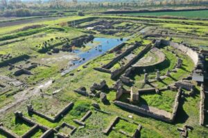 Lavorare nell’arte e nella cultura: opportunità da Premio Berlino, Castello Errante, In Ruins