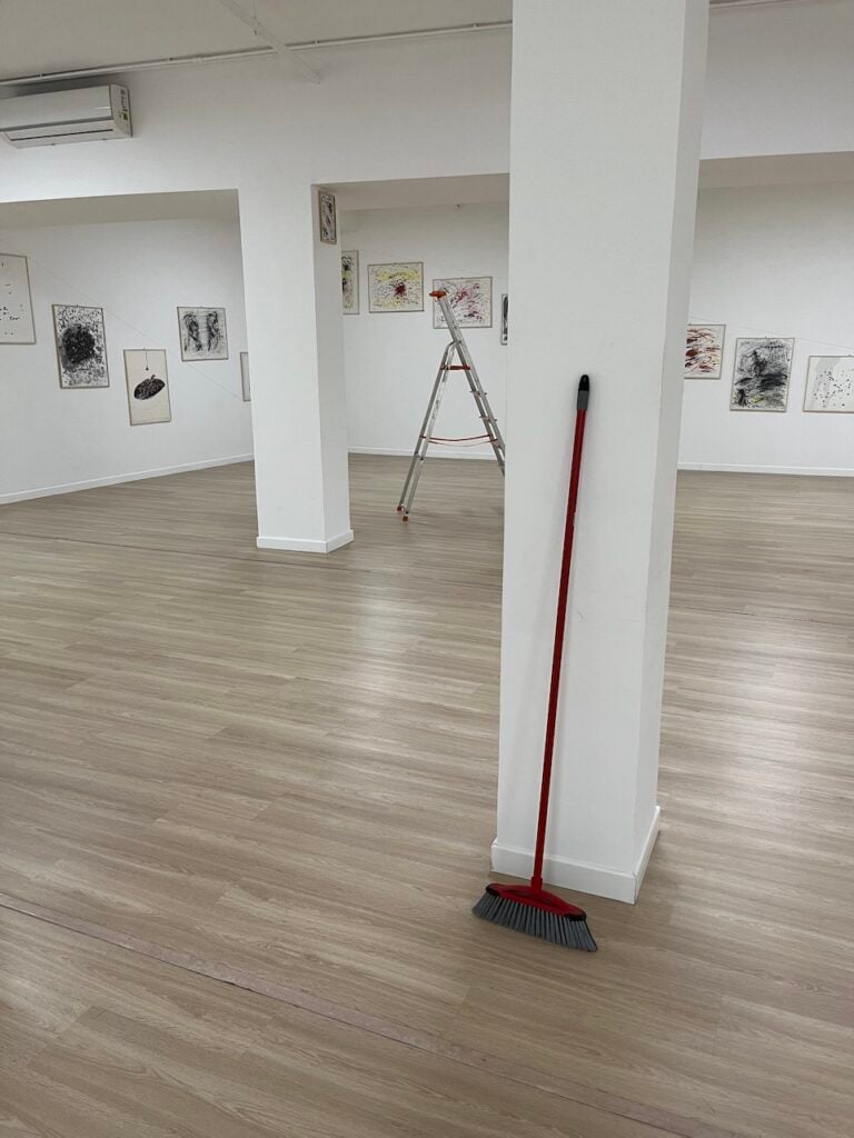 Corrado Levi, Romanzo Virtuale, installation view at Galleria Artra, Milano, 2023. Photo Giorgio Masin